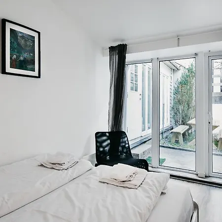 Urban Condo N°1 *